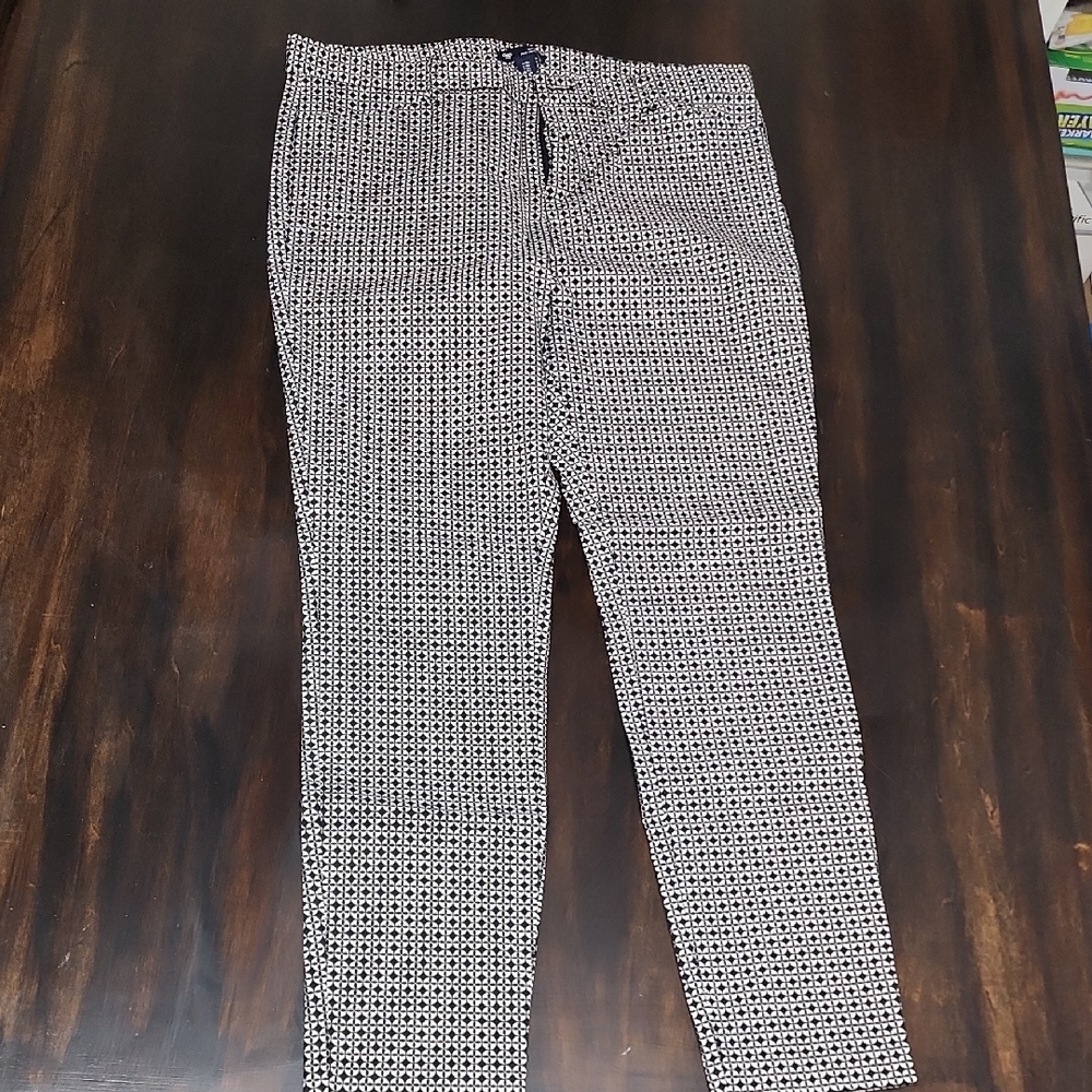 GAP Women's Black and White Chinos